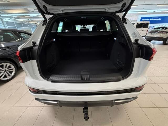 Audi Q6 e-tron 2026 quattro S line,  Takuu 5-vuotta / 100.000 km