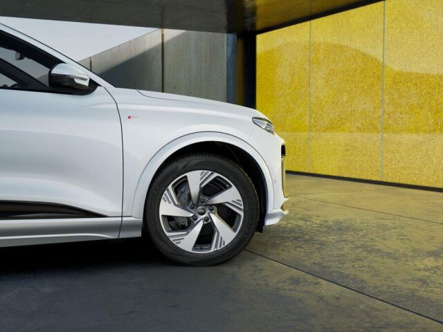 Audi Q6 e-tron 2026 quattro S line, Tulossa myyntiin.  Takuu 5-vuotta / 100.000 km