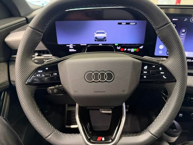 Audi Q6 e-tron 2026 quattro S line,  Takuu 5-vuotta / 100.000 km