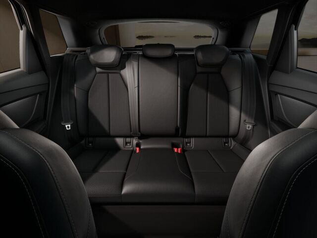 Audi Q4 e-tron 2026 e-tron quattro performance S line Plus