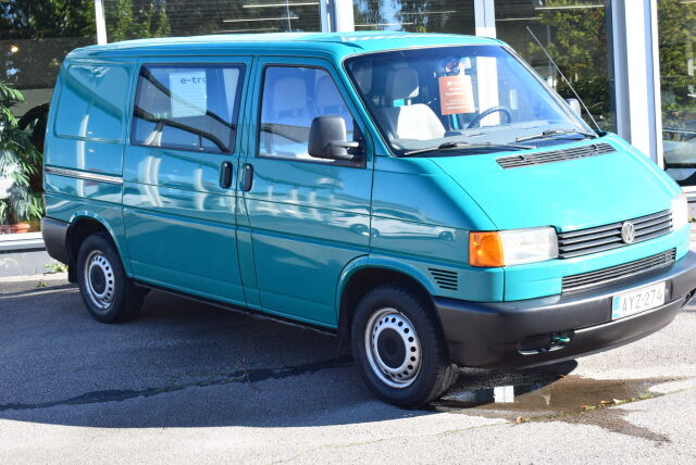 VOLKSWAGEN Transporter 2001 umpipakettiauto, classic 2,4 D 55kW av.2920