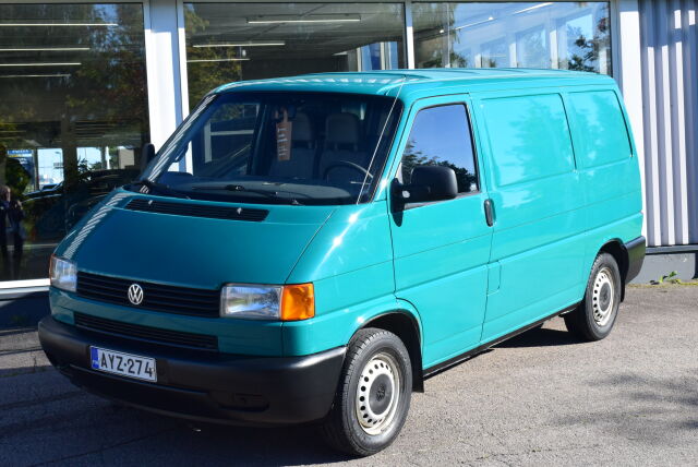 VOLKSWAGEN Transporter 2001 umpipakettiauto, classic 2,4 D 55kW av.2920