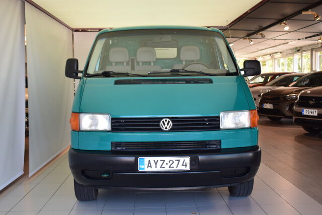 VOLKSWAGEN Transporter 2001 umpipakettiauto, classic 2,4 D 55kW av.2920