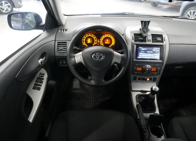 TOYOTA Corolla 2008 1,6 Dual VVT-i Linea Sol 4ov