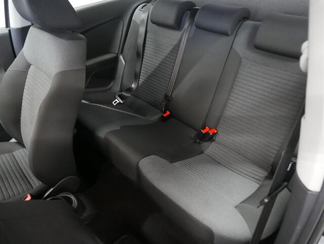 VOLKSWAGEN Polo 2010 Comfortline 1,4 63 kW (85 hv) 2-ovinen