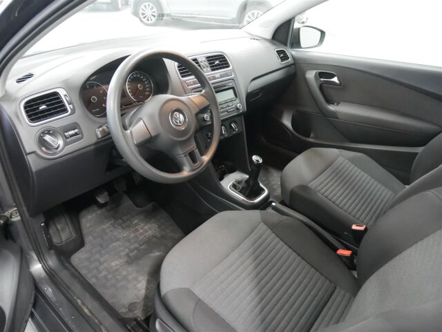 VOLKSWAGEN Polo 2010 Comfortline 1,4 63 kW (85 hv) 2-ovinen