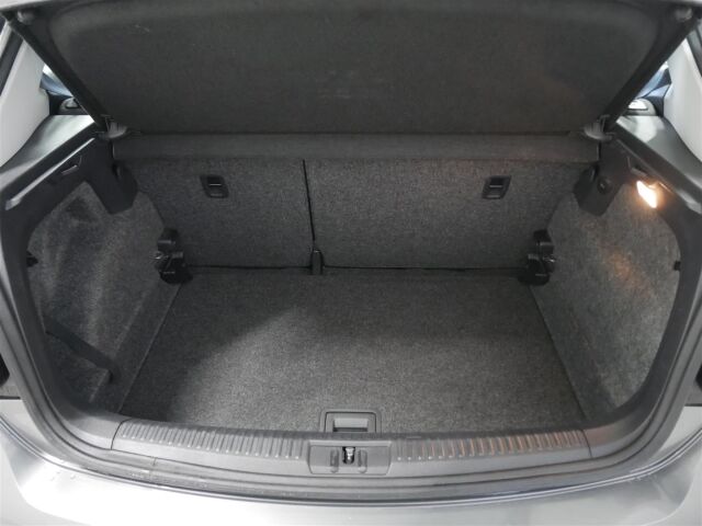 VOLKSWAGEN Polo 2010 Comfortline 1,4 63 kW (85 hv) 2-ovinen