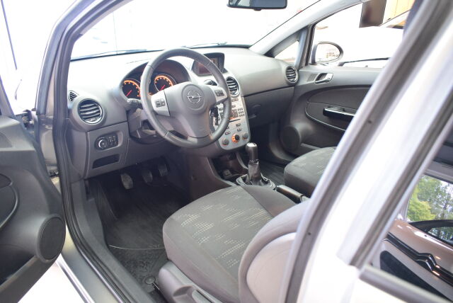 OPEL Corsa 2012 3-ov Enjoy 1,2 ecoFLEX Start/Stop 63kW MT5