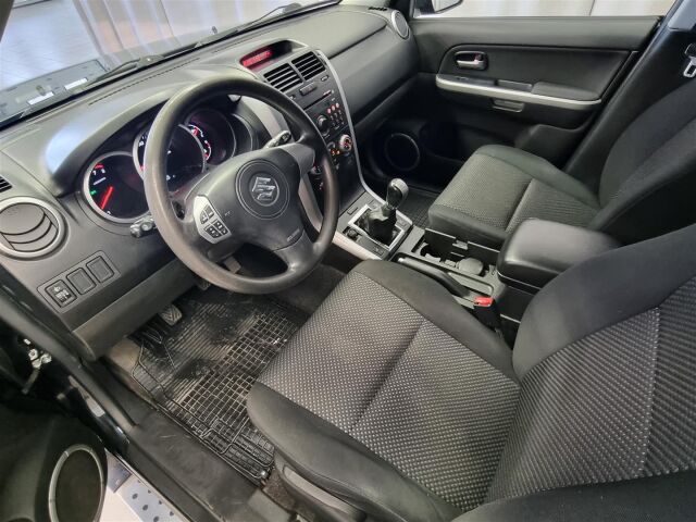 SUZUKI Grand Vitara 2007 2,0 JLX / 1. omistaja / Vetokoukku / Autom. ilmastointi /