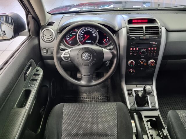 SUZUKI Grand Vitara 2007 2,0 JLX / 1. omistaja / Vetokoukku / Autom. ilmastointi /