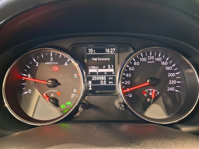 NISSAN Qashqai 2012 1,6dCi DPF Stop / Start System Acenta 2WD 6M/T Roof MY12