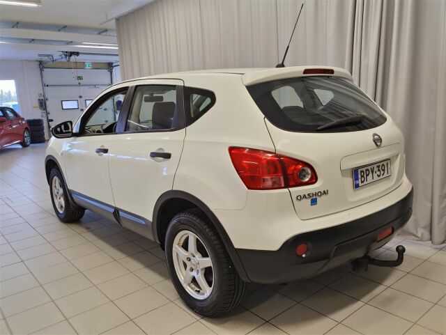 NISSAN Qashqai 2009 1,6 Visia 5MT 4x2
