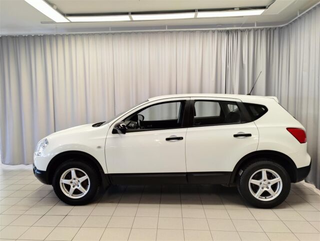 NISSAN Qashqai 2009 1,6 Visia 5MT 4x2