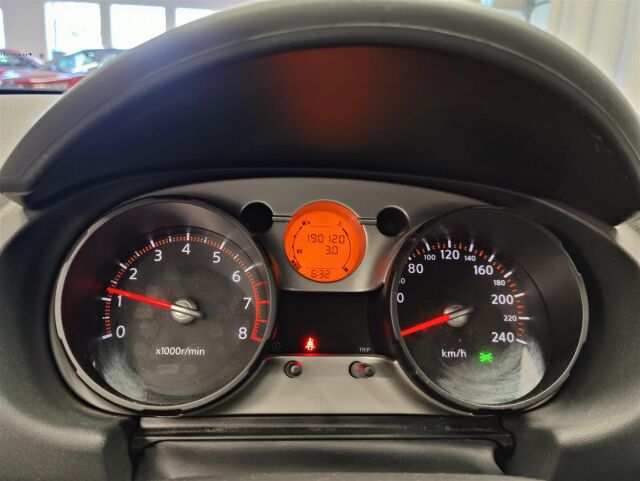 NISSAN Qashqai 2009 1,6 Visia 5MT 4x2