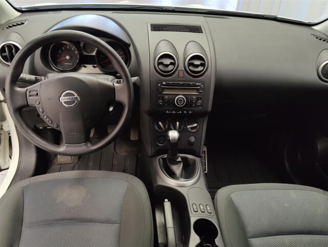 NISSAN Qashqai 2009 1,6 Visia 5MT 4x2