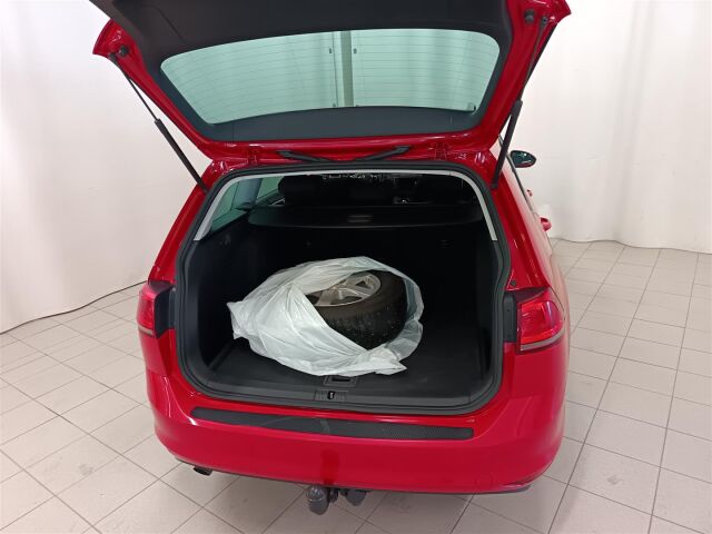 VOLKSWAGEN Golf 2013 Variant Comfortline 1,2 TSI 77 kW (105 hv) BlueMotion Technology