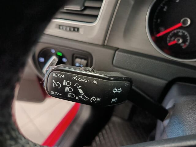 VOLKSWAGEN Golf 2013 Variant Comfortline 1,2 TSI 77 kW (105 hv) BlueMotion Technology
