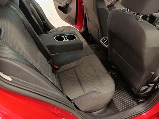 VOLKSWAGEN Golf 2013 Variant Comfortline 1,2 TSI 77 kW (105 hv) BlueMotion Technology