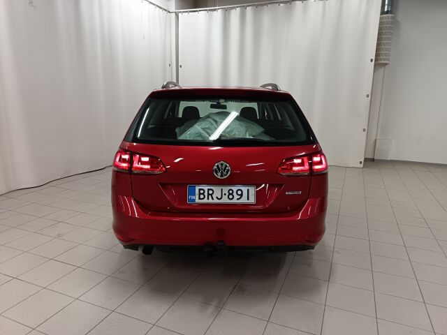 VOLKSWAGEN Golf 2013 Variant Comfortline 1,6 TDI 77 kW (105 hv) BMT DSG-aut.**1-OM TARKASTI PIDETTY HUIPPUYKSILÖ*
