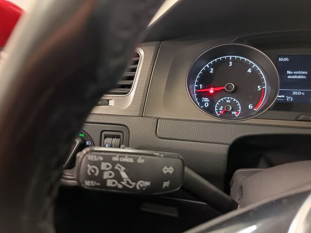 VOLKSWAGEN Golf 2013 Variant Comfortline 1,6 TDI 77 kW (105 hv) BMT DSG-aut.**1-OM TARKASTI PIDETTY HUIPPUYKSILÖ*