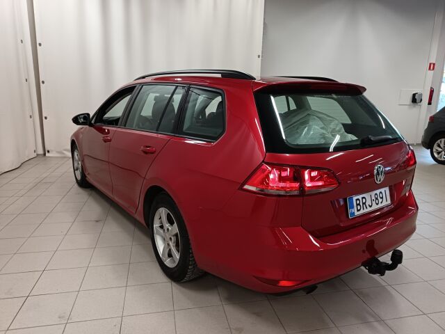 VOLKSWAGEN Golf 2013 Variant Comfortline 1,6 TDI 77 kW (105 hv) BMT DSG-aut.**1-OM TARKASTI PIDETTY HUIPPUYKSILÖ*
