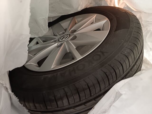 VOLKSWAGEN Golf 2013 Variant Comfortline 1,6 TDI 77 kW (105 hv) BMT DSG-aut.**1-OM TARKASTI PIDETTY HUIPPUYKSILÖ*