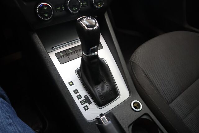 SKODA Octavia 2014 Combi 1,4 TSI Elegance DSG Autom.