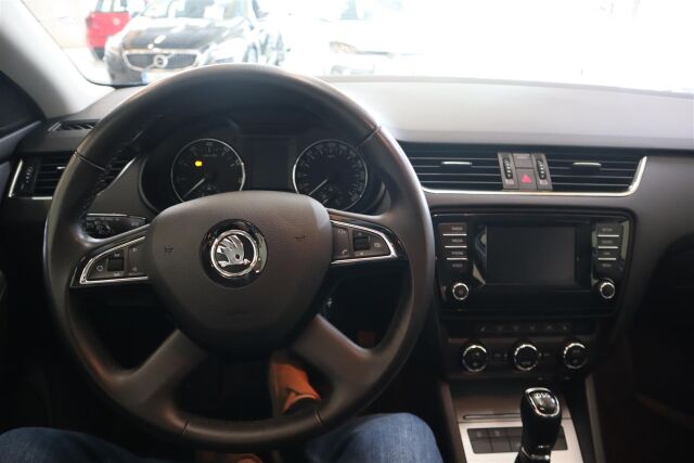 SKODA Octavia 2014 Combi 1,4 TSI Elegance DSG Autom.