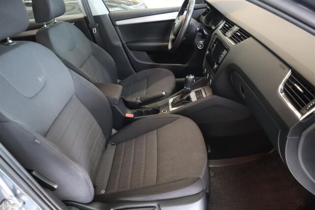 SKODA Octavia 2014 Combi 1,4 TSI Elegance DSG Autom.