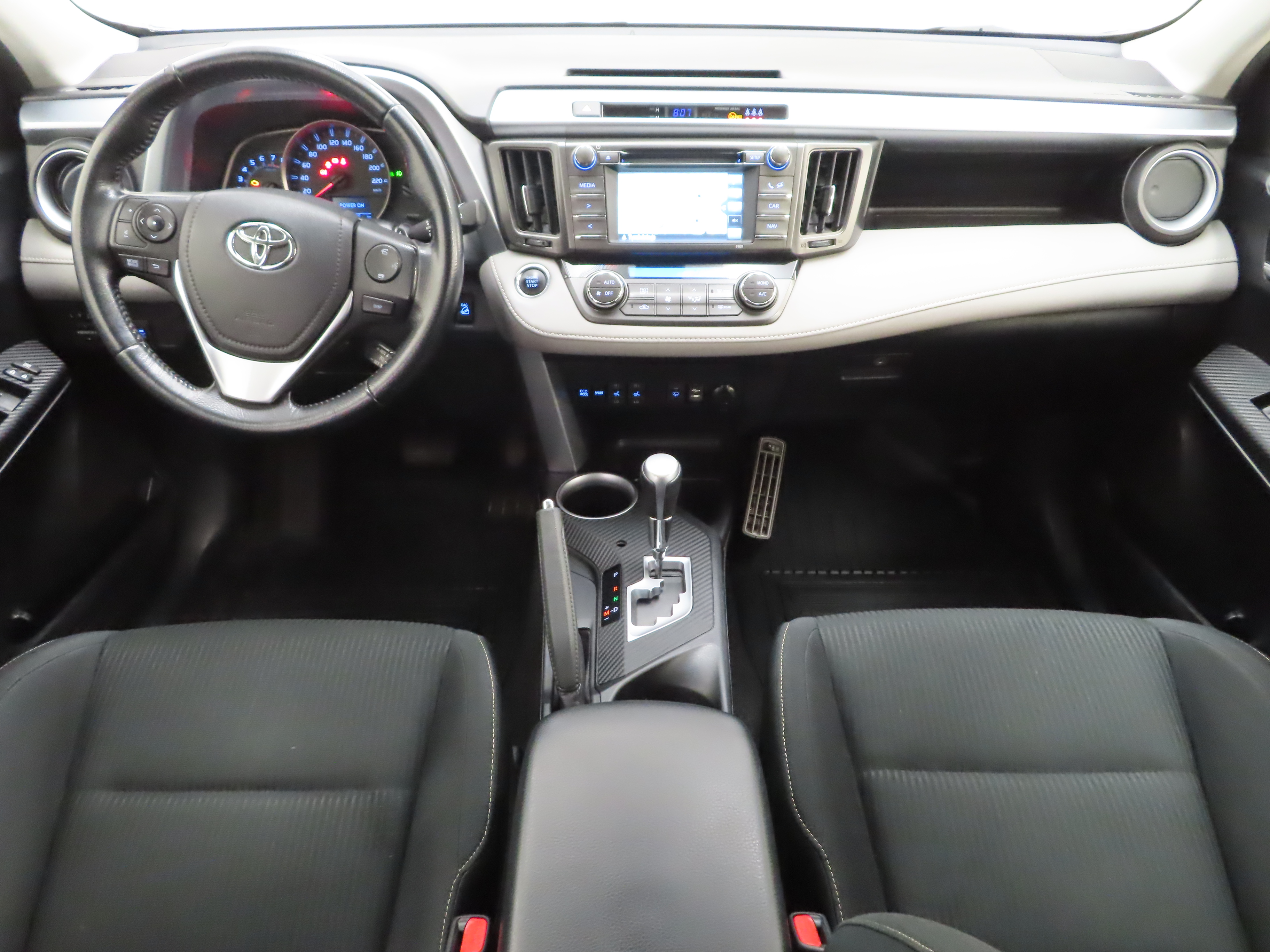 Toyota RAV4 2015, kuva 6/9
