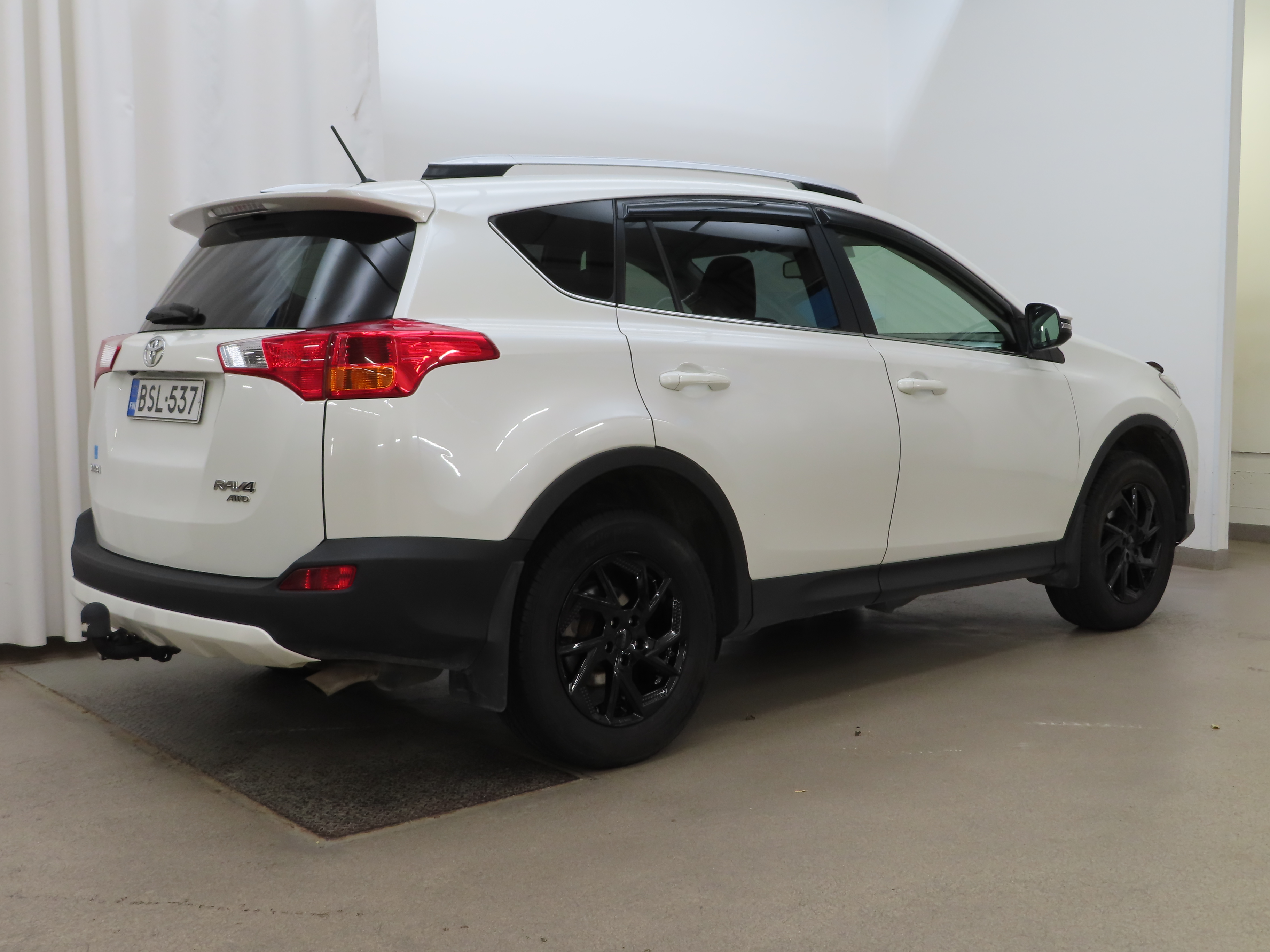 Toyota RAV4 2015, kuva 3/9