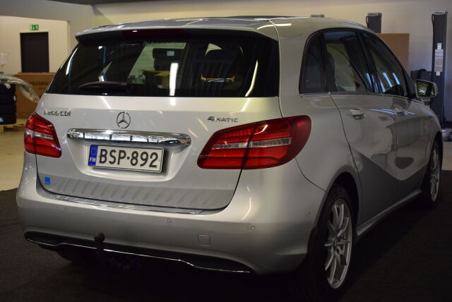 MERCEDES-BENZ B 2015 200 CDI 4Matic A Premium Business