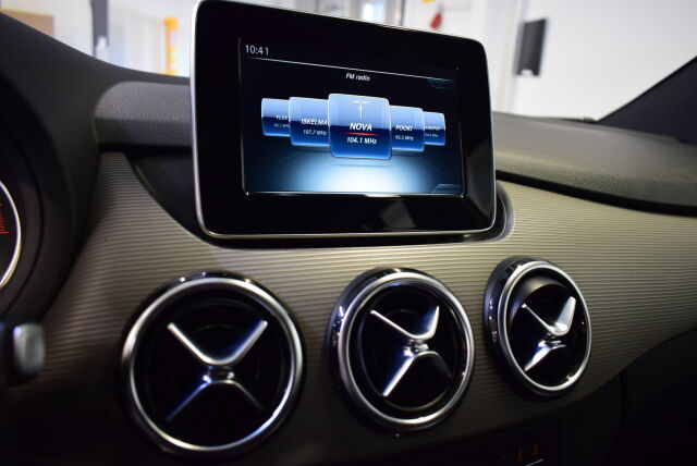 MERCEDES-BENZ B 2015 200 CDI 4Matic A Premium Business