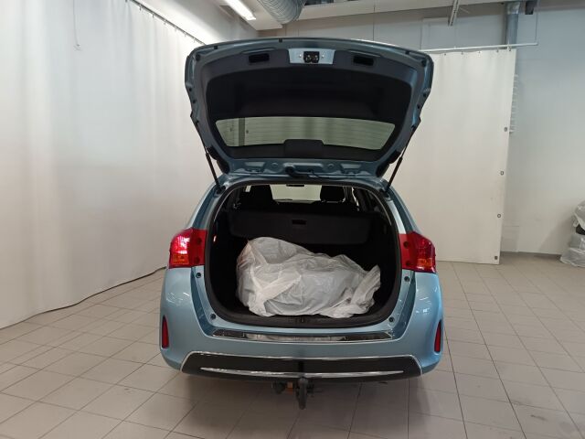 TOYOTA Auris 2015 Touring Sports 1,6 Valvematic Active Edition Multidrive S **FARKKU JOKA KESTÄÄ JA KESTÄÄ....