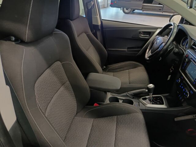 TOYOTA Auris 2015 Touring Sports 1,6 Valvematic Active Edition Multidrive S **FARKKU JOKA KESTÄÄ JA KESTÄÄ....