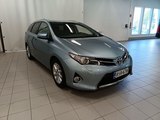 TOYOTA Auris 2015 Touring Sports 1,6 Valvematic Active Edition Multidrive S **FARKKU JOKA KESTÄÄ JA KESTÄÄ....