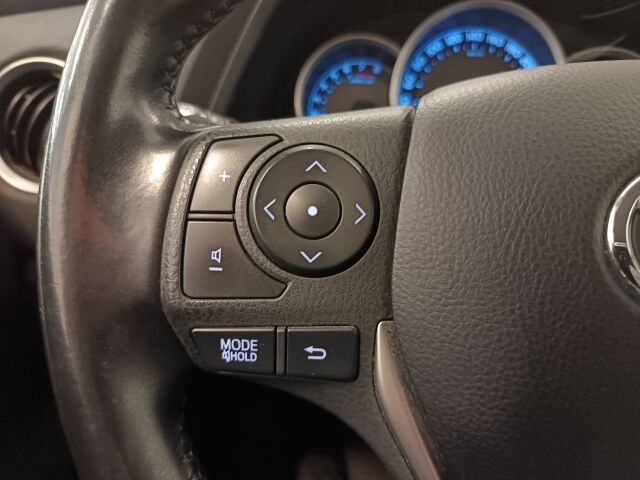 TOYOTA Auris 2015 Touring Sports 1,6 Valvematic Active Edition Multidrive S **FARKKU JOKA KESTÄÄ JA KESTÄÄ....