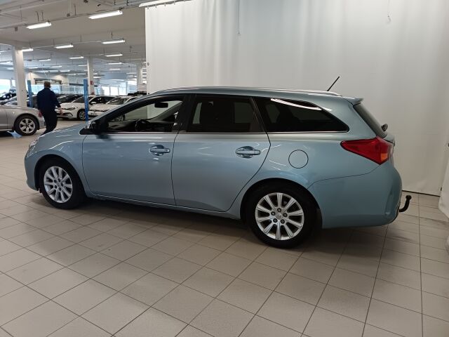 TOYOTA Auris 2015 Touring Sports 1,6 Valvematic Active Edition Multidrive S **FARKKU JOKA KESTÄÄ JA KESTÄÄ....