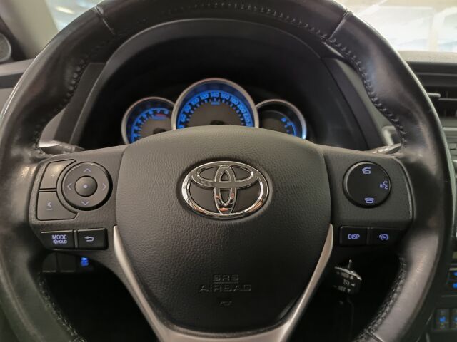 TOYOTA Auris 2015 Touring Sports 1,6 Valvematic Active Edition Multidrive S **FARKKU JOKA KESTÄÄ JA KESTÄÄ....