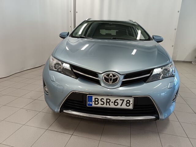 TOYOTA Auris 2015 Touring Sports 1,6 Valvematic Active Edition Multidrive S **FARKKU JOKA KESTÄÄ JA KESTÄÄ....