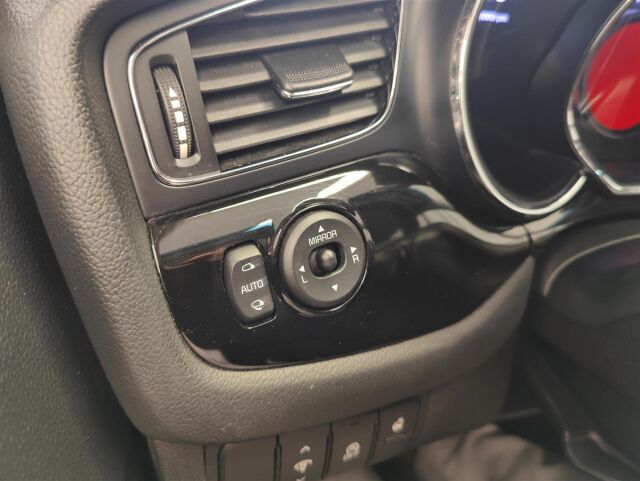 KIA cee'd 2015 1,6 ISG EX SW EcoDynamics  * Vetokoukku, Navi *