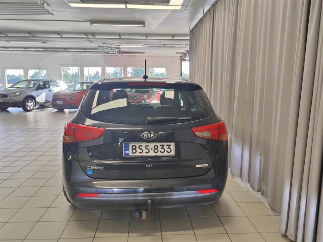 KIA cee'd 2015 1,6 ISG EX SW EcoDynamics  * Vetokoukku, Navi *