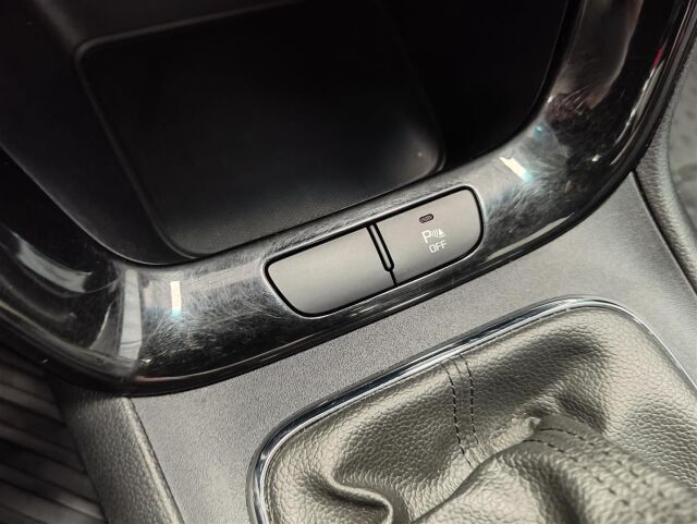 KIA cee'd 2015 1,6 ISG EX SW EcoDynamics  * Vetokoukku, Navi *