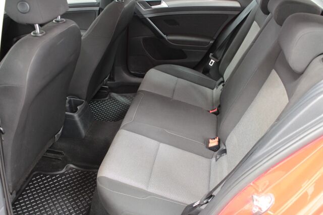 VOLKSWAGEN Golf 2015 Variant Trendline 1,2 TSI 63 kW (85 hv) BlueMotion Technology