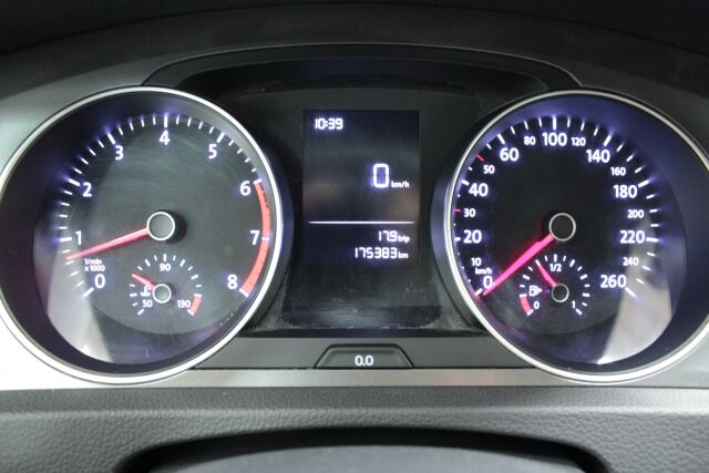 VOLKSWAGEN Golf 2015 Variant Trendline 1,2 TSI 63 kW (85 hv) BlueMotion Technology