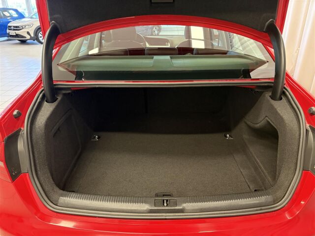 AUDI A4 2015 Sedan Business 1,8 TFSI 88 kW multitronic