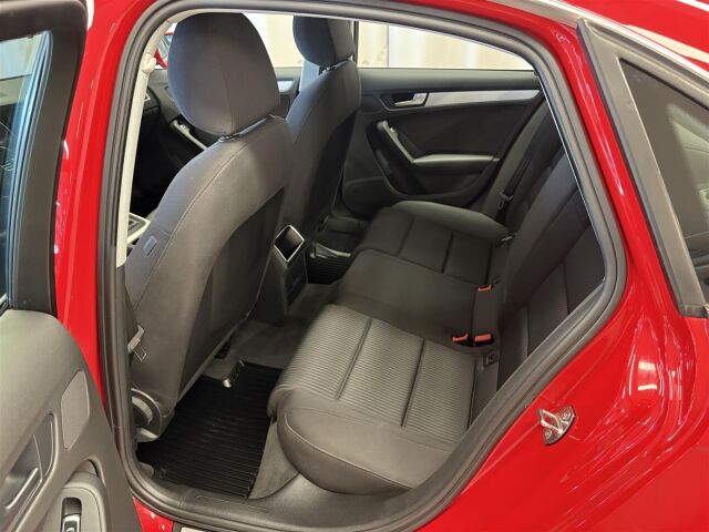 AUDI A4 2015 Sedan Business 1,8 TFSI 88 kW multitronic