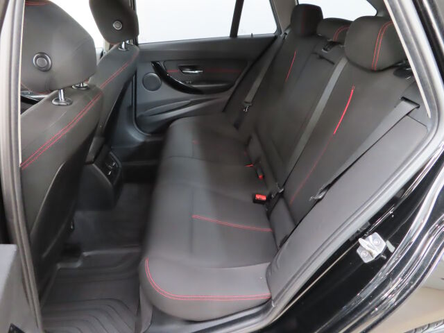 BMW 320 2015 F31 Touring 320i TwinPower Turbo A xSport Edition