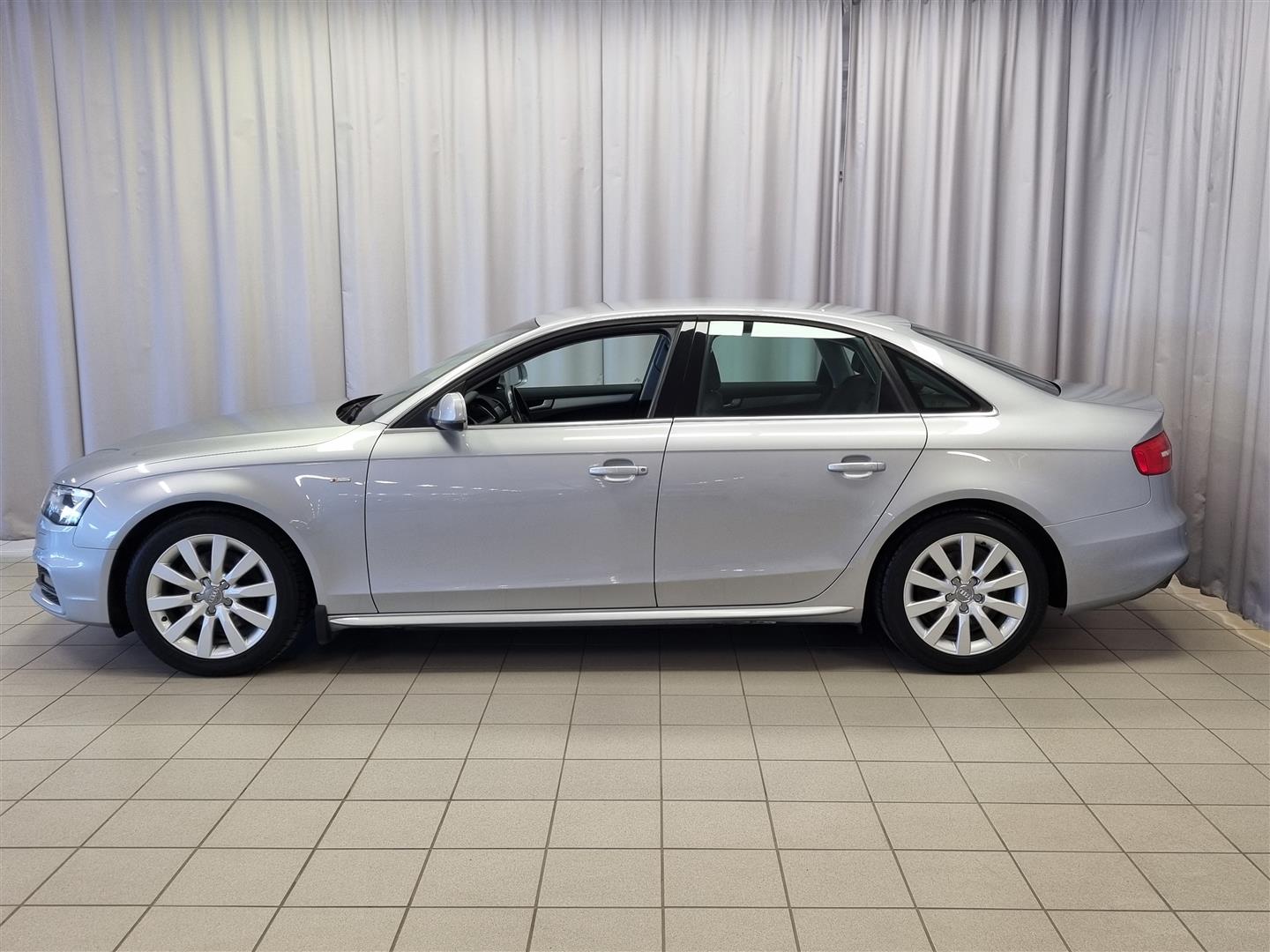 Audi A4 2015, kuva 3/20