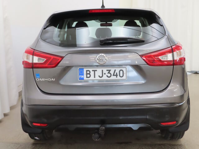 Nissan Qashqai 2015 DIG-T 115 Visia 2WD 6M/T